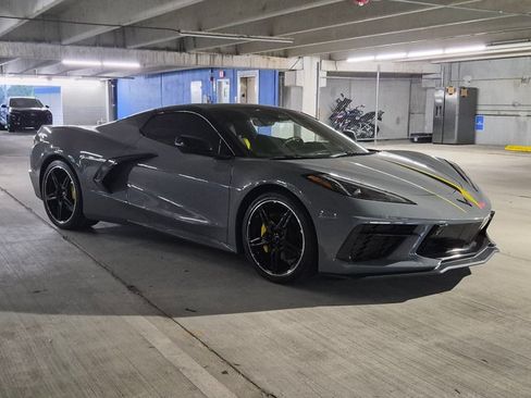 Used 2025 Chevrolet Corvette Stingray Premium Conv w/ Battery Protection Package RWD image 3