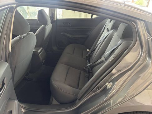 Used 2025 Nissan Altima 2.5 SV FWD image 27