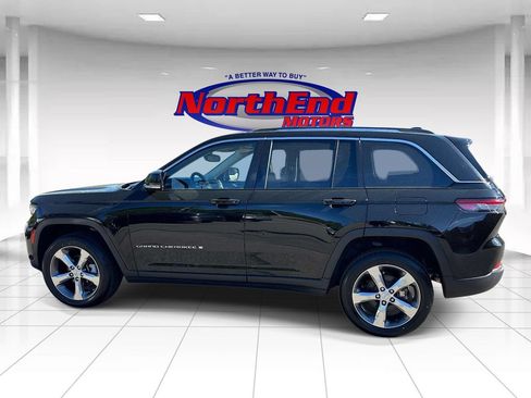 Used 2022 Jeep Grand Cherokee Limited w/ Trailer Tow Prep Group (B) AWD/4WD image 6