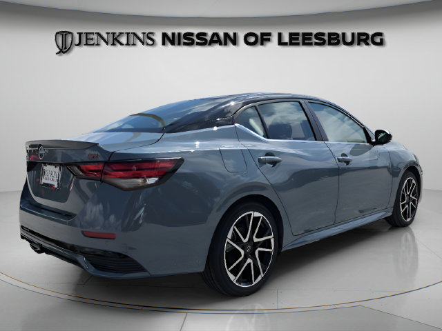Certified 2025 Nissan Sentra SR FWD image 2