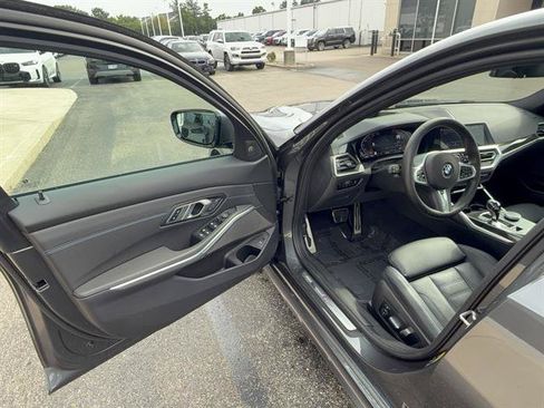 Used 2021 BMW 330i xDrive Sedan w/ M Sport Package AWD/4WD image 7