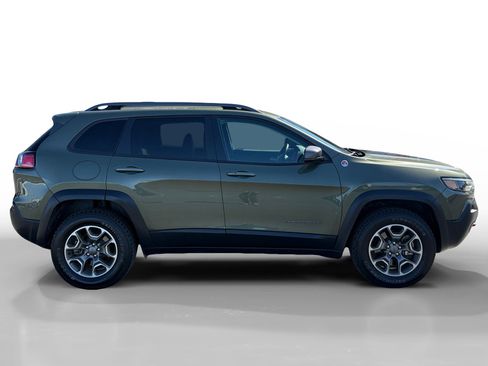 Used 2020 Jeep Cherokee Trailhawk image 6