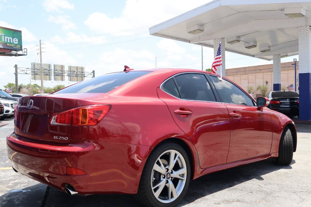 Used 2010 Lexus IS 250 w/ Preferred Accessory Package RWD image 4