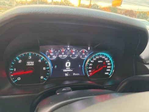 Used 2017 GMC Yukon SLT w/ Open Road Package image 12