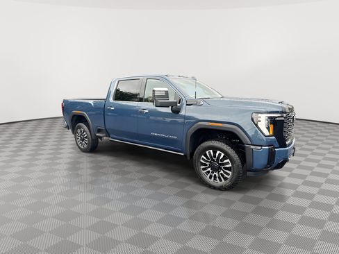 New 2026 GMC Sierra 2500 Denali Ultimate AWD/4WD image 2