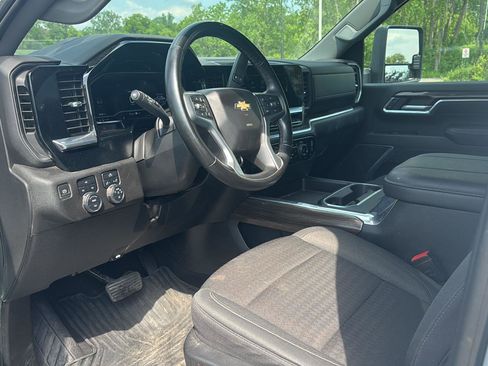Used 2024 Chevrolet Silverado 3500 LT w/ Convenience Package AWD/4WD image 11