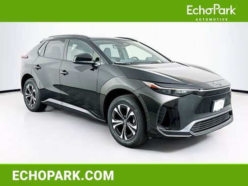 Used 2023 Toyota bZ4X XLE w/ Weather Package AWD/4WD image 1