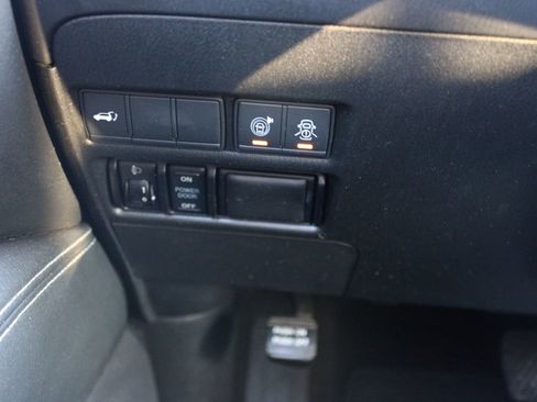 Used 2019 Nissan Armada SL w/ Premium Package image 41