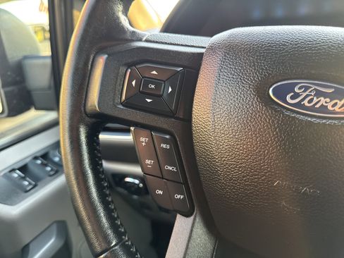 Used 2017 Ford F150 XLT w/ Equipment Group 302A Luxury image 22