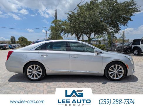 Used 2014 Cadillac XTS Luxury FWD image 2