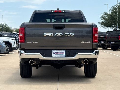 New 2026 RAM 1500 4x4 Crew Cab image 8