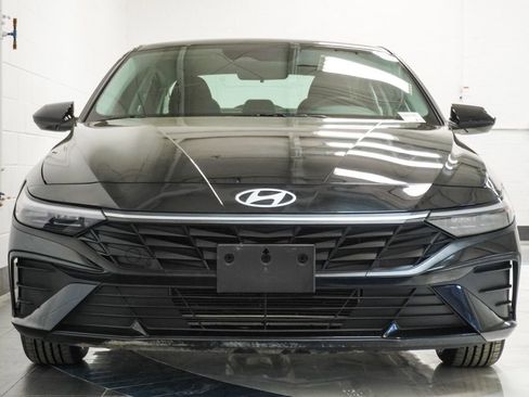 Used 2024 Hyundai Elantra SEL image 36