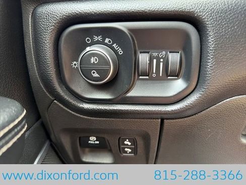 Used 2019 RAM 1500 Laramie AWD/4WD image 18