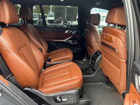 Used 2023 BMW X7 M60i w/ Executive Package image 28