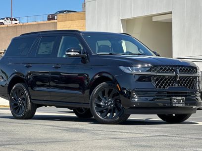 New 2026 Lincoln Navigator Reserve w/ Jet Appearance Package