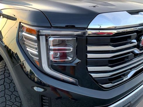 Used 2023 GMC Sierra 1500 SLT w/ SLT Premium Package AWD/4WD image 26