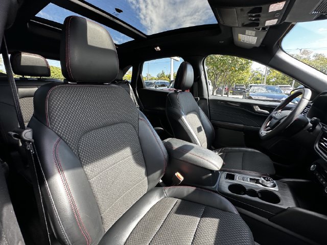 Certified 2023 Ford Escape ST-Line w/ Tech Pack #1 AWD/4WD image 36