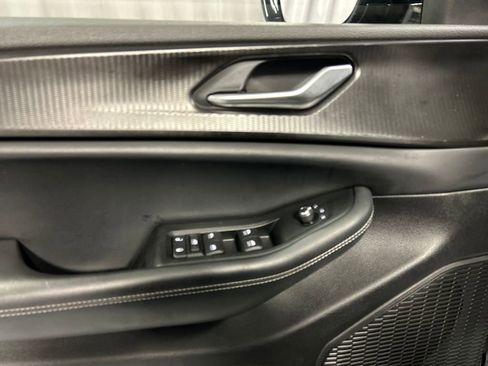 Used 2023 Jeep Grand Cherokee Altitude image 13