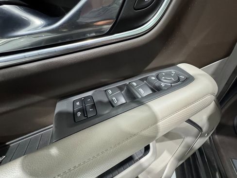 Used 2021 GMC Yukon SLT w/ SLT Luxury Plus Package image 29