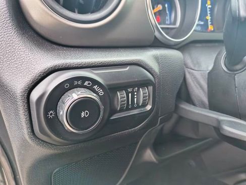 Used 2021 Jeep Wrangler Unlimited Willys image 15