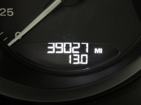Used 2023 Porsche Macan AWD/4WD image 24
