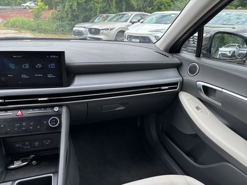 Used 2025 Hyundai Sonata SEL FWD image 35