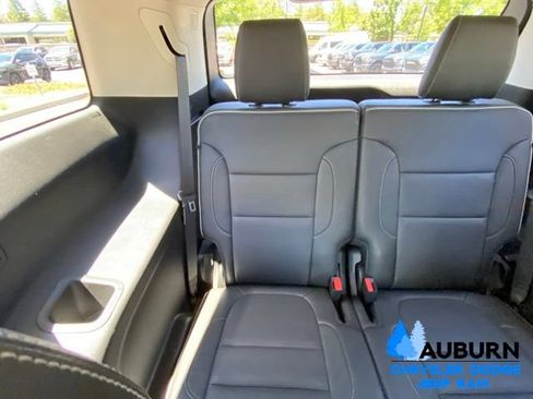 Used 2020 GMC Acadia Denali w/ Denali Ultimate Package AWD/4WD image 15