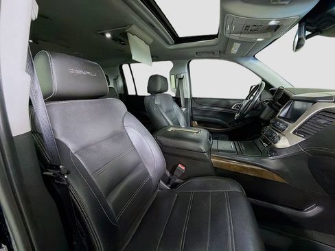 Used 2018 GMC Yukon XL Denali w/ Open Road Package RWD image 32
