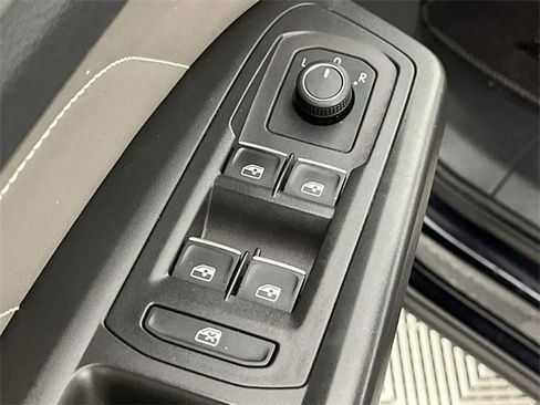 Used 2023 Volkswagen Atlas SEL image 13