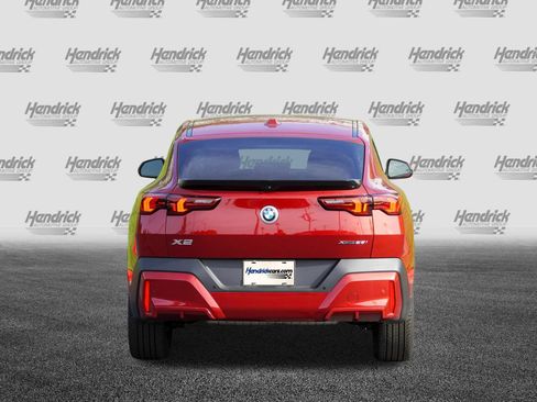 Certified 2025 BMW X2 xDrive28i AWD/4WD image 8
