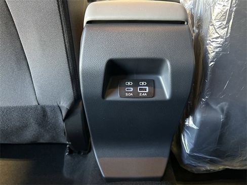 Used 2025 Subaru Crosstrek 2.0i Premium image 24