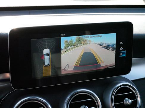 Used 2022 Mercedes-Benz GLC 300 4MATIC image 32