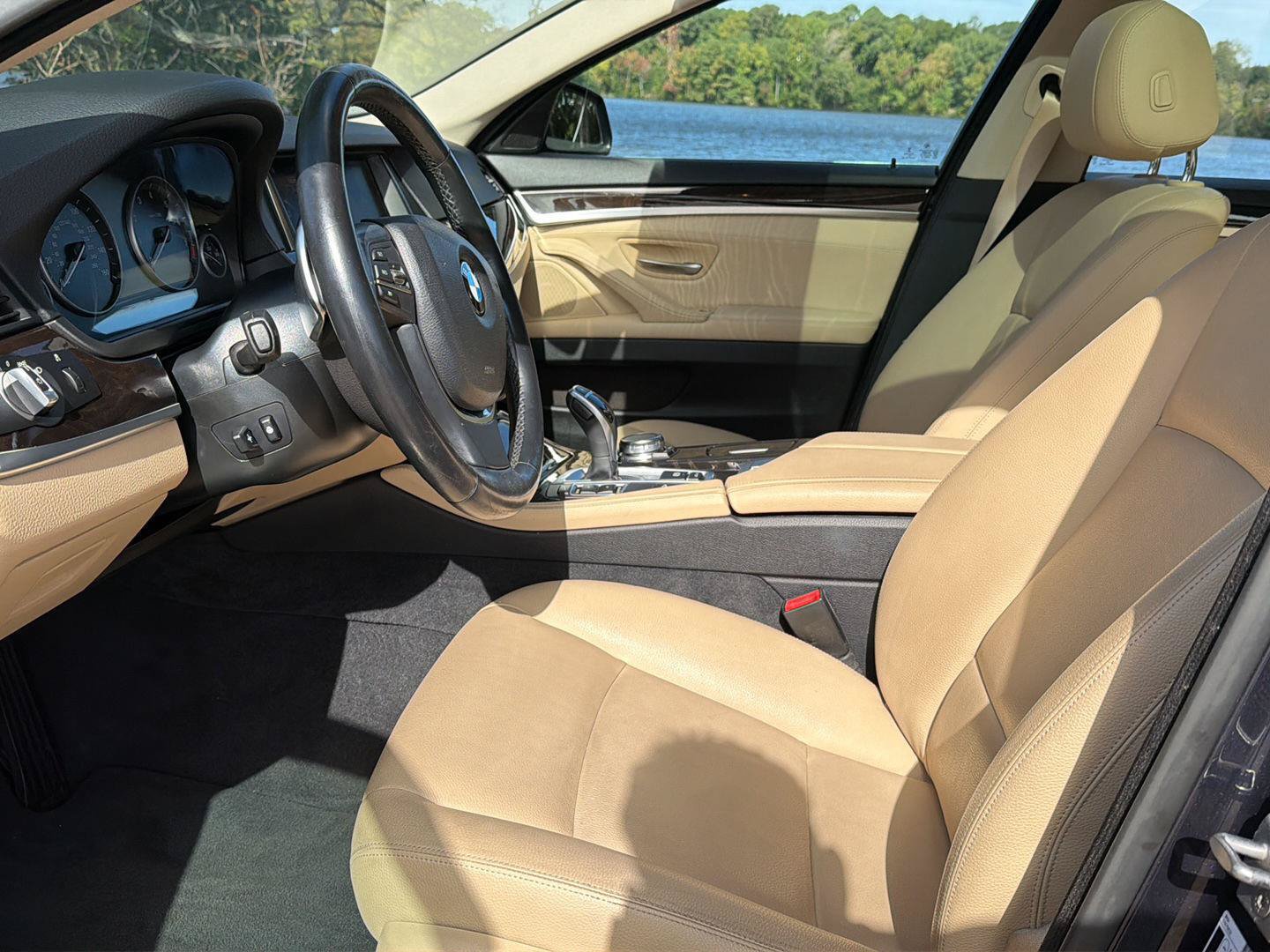 Used 2016 BMW 535i xDrive Sedan AWD/4WD image 11