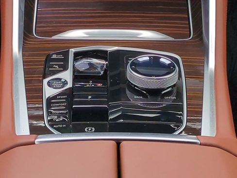 New 2027 BMW X6 xDrive40i w/ Executive Package AWD/4WD image 19