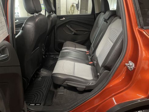 Used 2019 Ford Escape SE image 19