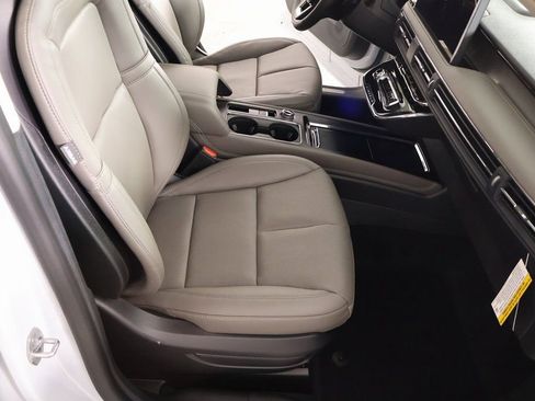 New 2026 Lincoln Corsair Premiere FWD image 14