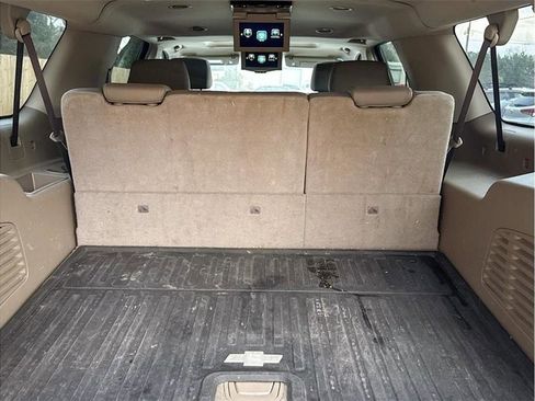 Used 2017 Chevrolet Suburban Premier AWD/4WD image 8