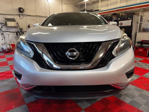 Used 2018 Nissan Murano S w/ Cargo Package FWD image 2