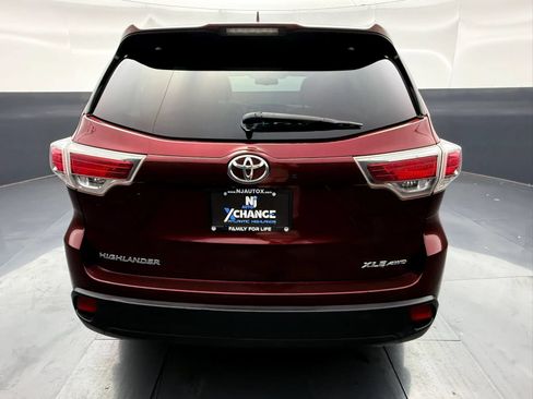 Used 2015 Toyota Highlander XLE AWD/4WD image 6