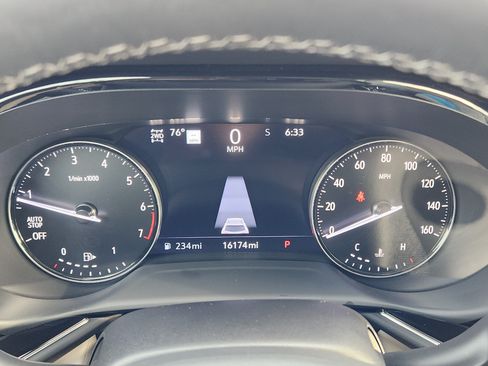 Used 2023 Buick Envision Avenir AWD/4WD image 22