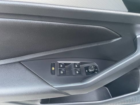 Used 2019 Volkswagen Jetta R-Line FWD image 34