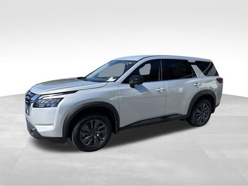 Used 2024 Nissan Pathfinder S w/ Cargo Package image 8