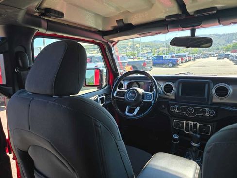 Used 2020 Jeep Wrangler Unlimited Sahara AWD/4WD image 10
