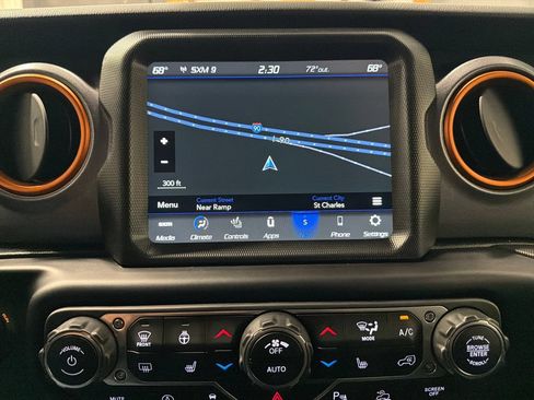 Used 2021 Jeep Gladiator Mojave AWD/4WD image 9