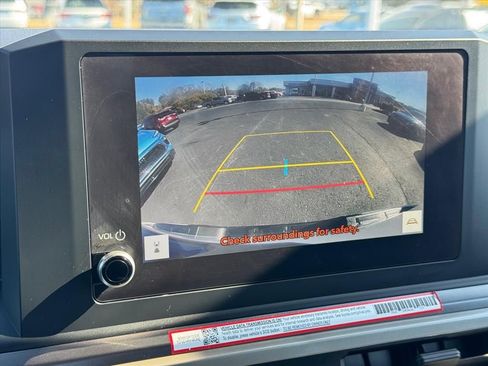 Used 2025 Toyota Tacoma TRD Off-Road image 25