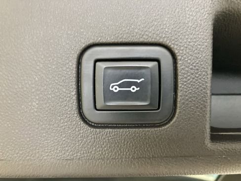 Used 2022 Chevrolet Equinox LT image 28