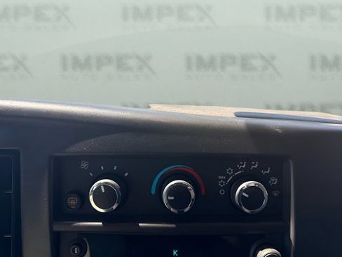 Used 2025 Chevrolet Express 3500 LS RWD image 15