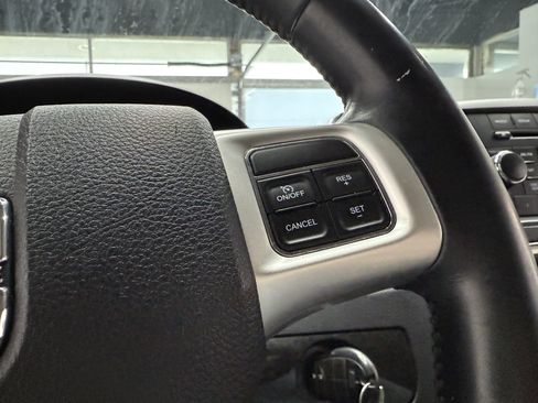 Used 2017 Dodge Grand Caravan SE w/ Power Window Group image 14