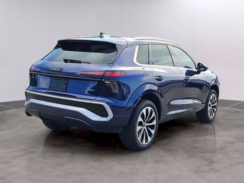 New 2026 Audi Q3 quattro 2.0T AWD/4WD image 3