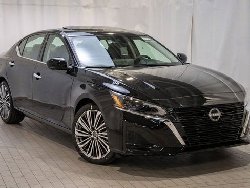 New 2025 Nissan Altima 2.5 SL image 1